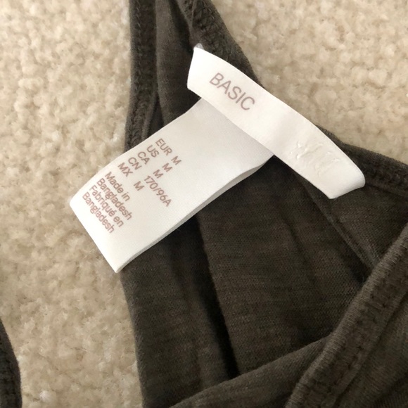 Olive green razor back tank - Picture 2 of 3